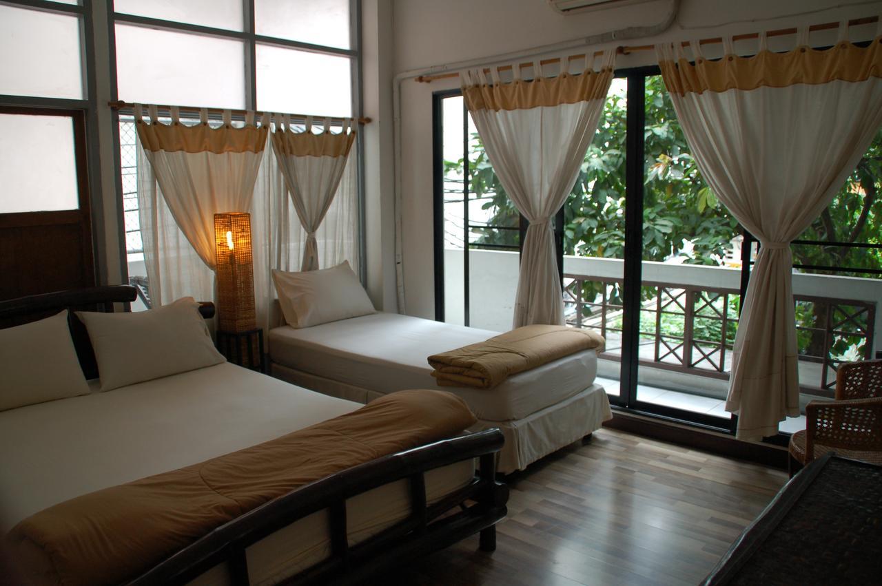 Dreibettzimmer mit Balkon